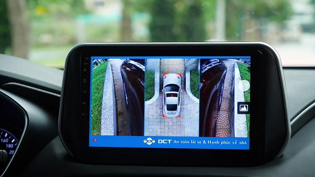 Trang bị thêm camera 360 độ hỗ trợ quan sát điểm mù khi chở trẻ nhỏ