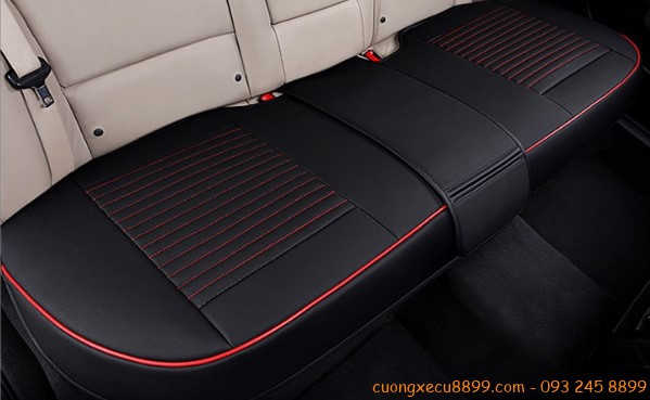 Việc sử dụng các phụ kiện an toàn chuyên dụng là bắt buộc để bảo vệ trẻ nhỏ trong mỗi chuyến đi