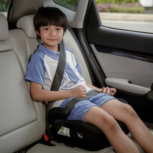 Ghế nâng Animo Comfy là lựa chọn gọn nhẹ cho trẻ lớn cần sự hỗ trợ chiều cao