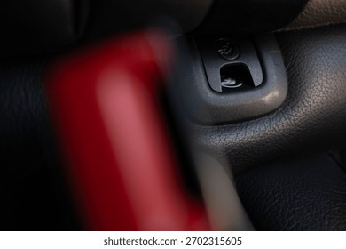 Hướng dẫn kiểm tra hệ thống khóa ISOFIX khi lắp ghế an toàn trẻ em trên ô tô