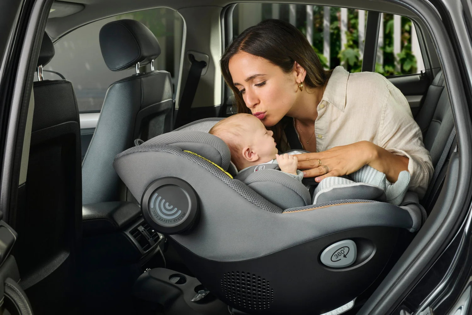 Các mẫu ghế an toàn hiện đại tương thích với nhiều dòng xe khác nhau