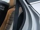 Ghế an toàn trẻ em Britax Romer Dualfix i-Size xoay 360 độ lắp trên xe Kia Carens