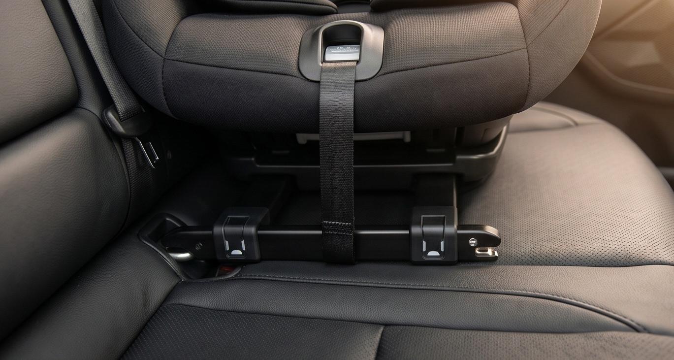 Lắp đặt ghế an toàn cho trẻ em trên ô tô Kia Seltos đúng cách với hệ thống ISOFIX