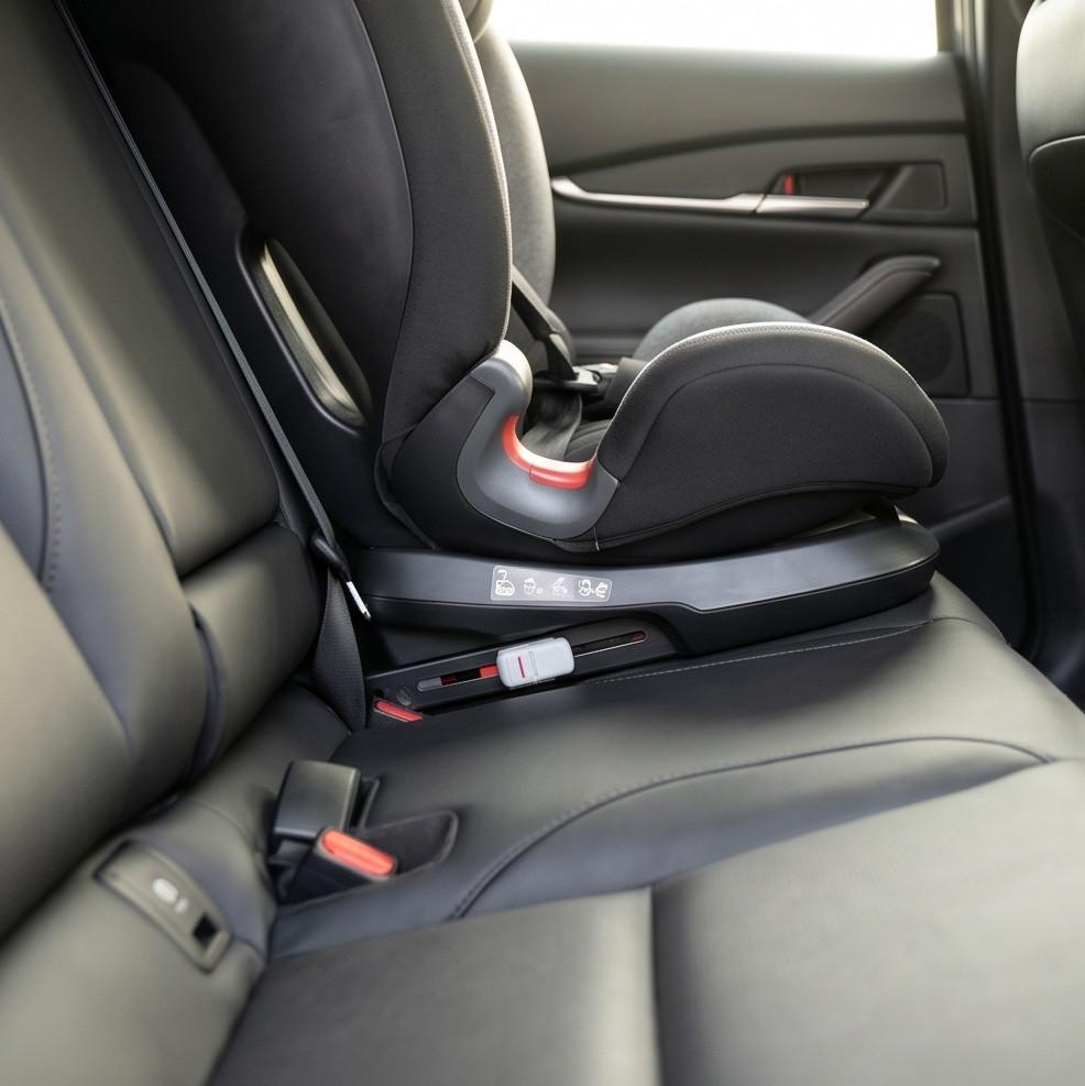 Lắp đặt ghế an toàn cho trẻ em trên xe Mazda CX-30 đảm bảo tiêu chuẩn ISOFIX