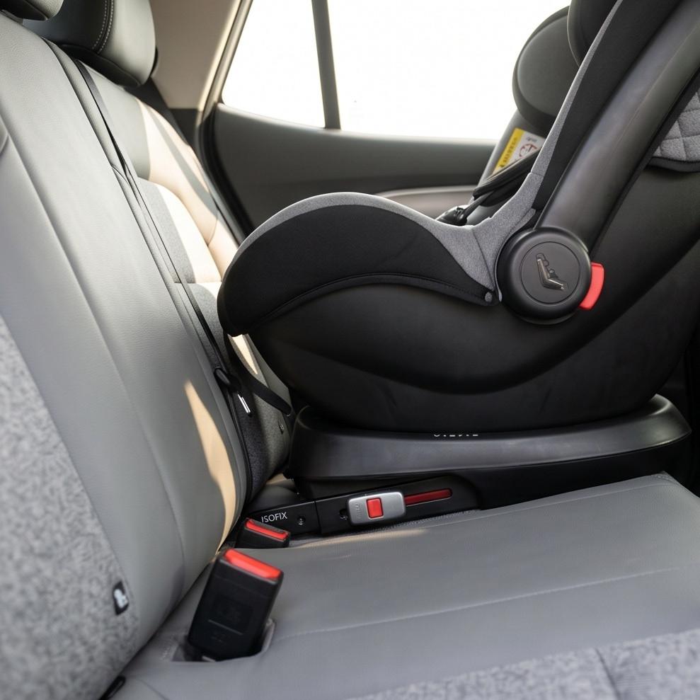 Lắp đặt ghế an toàn cho trẻ em trên ô tô bằng hệ thống ISOFIX trên xe VinFast VF5
