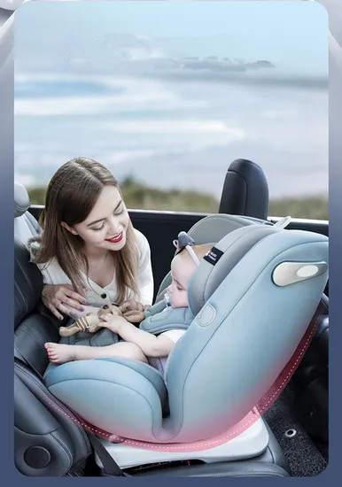 Ghế an toàn trẻ em xoay 360 độ giúp cha mẹ dễ dàng chăm sóc bé