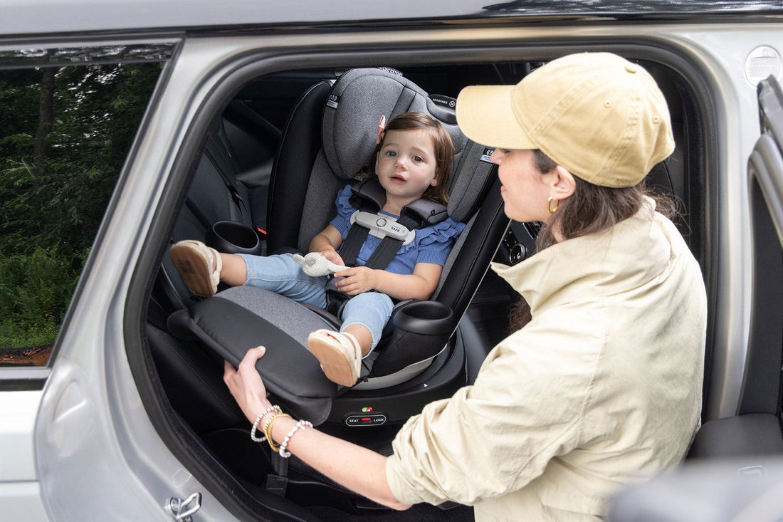 Ghế an toàn trẻ em xoay 360 độ hỗ trợ tư thế ngồi ngược chiều Rear-facing