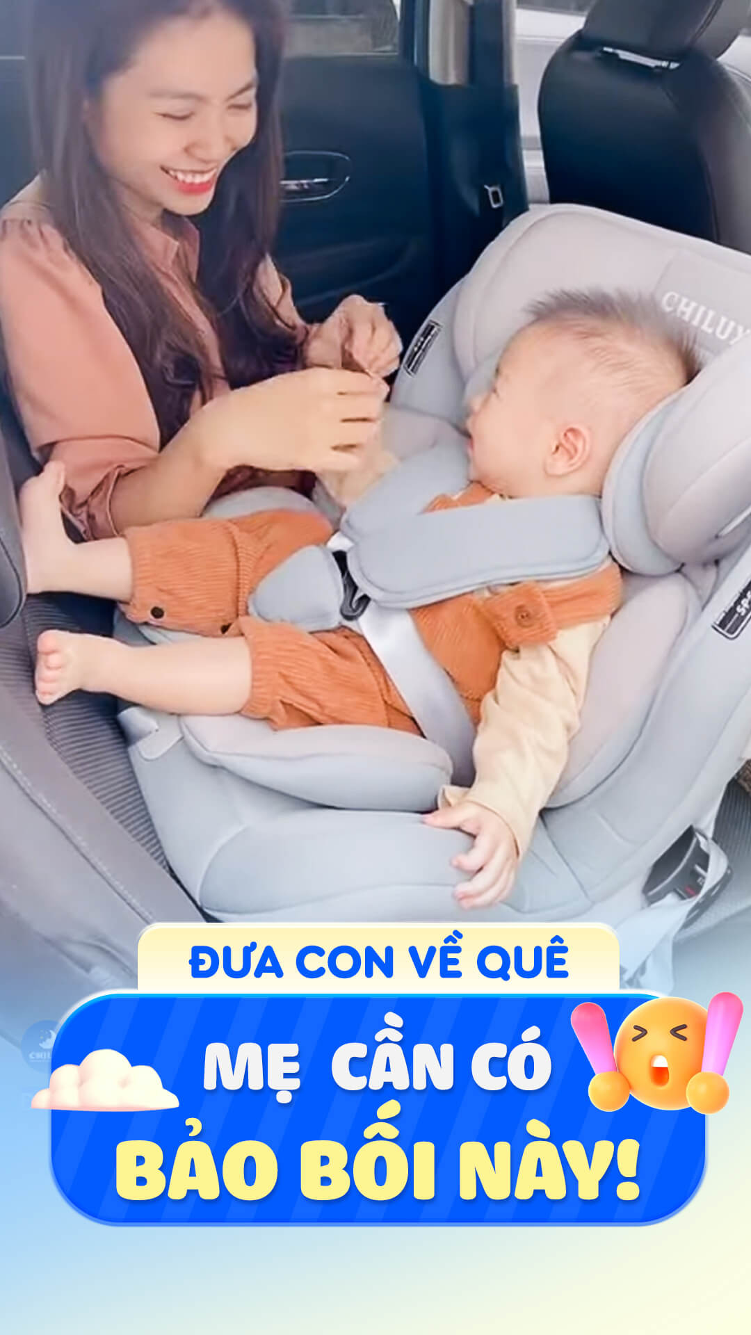 Tính năng xoay 360 độ linh hoạt giúp đặt bé vào ghế an toàn trẻ em dễ dàng hơn