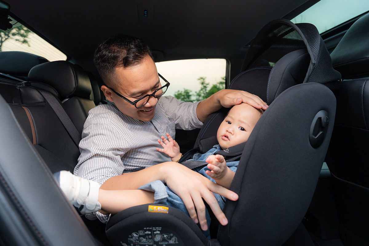 Hệ thống ghế an toàn giúp bảo vệ trẻ em khỏi tác động của lực quán tính khi xảy ra va chạm