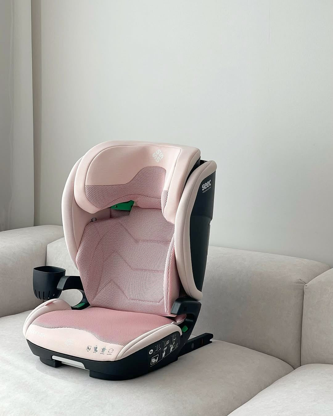 Ghế nâng SEEC Max i-Size Junior phiên bản màu hồng dành cho bé gái