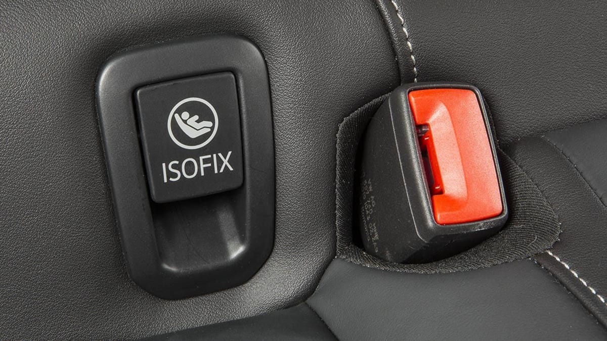 Cách lắp đặt ghế an toàn trẻ em trên ô tô bằng hệ thống ISOFIX