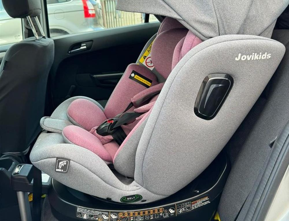 Hướng dẫn lắp đặt hệ thống ISOFIX cho ghế an toàn trẻ em trên ô tô