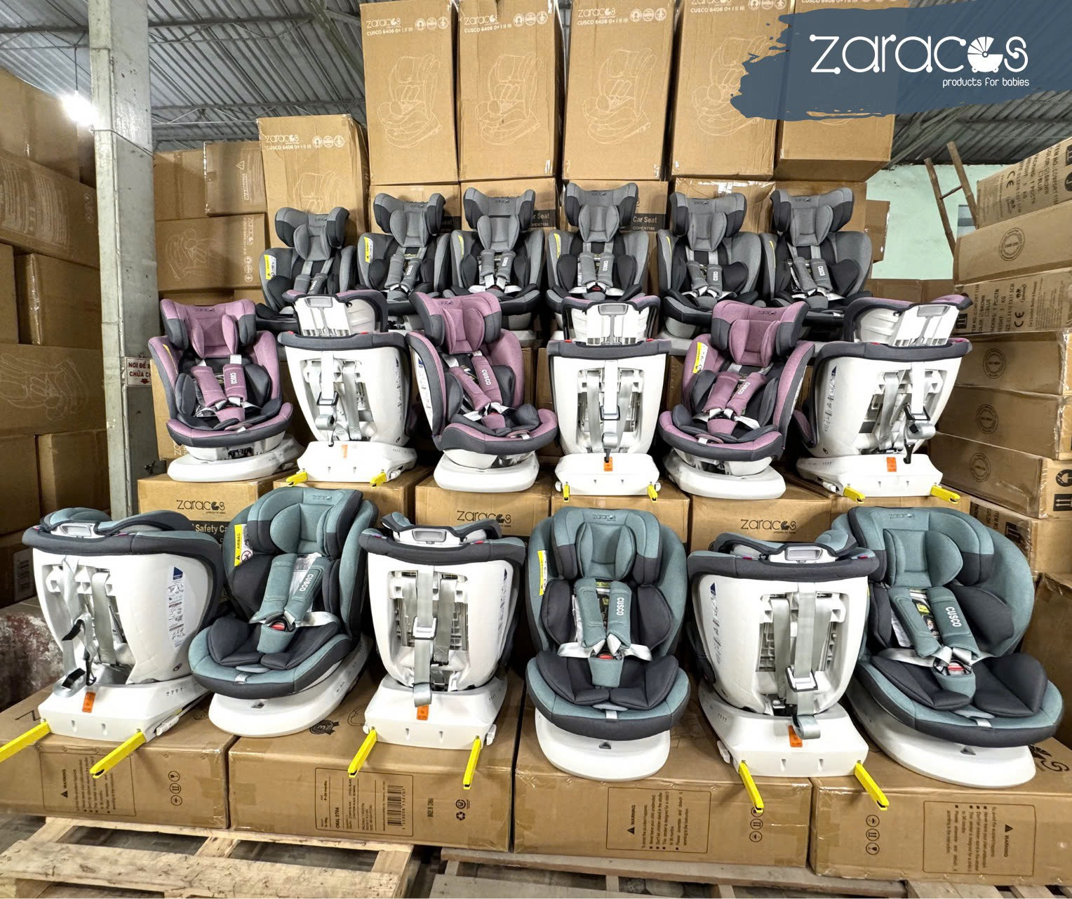 Hình ảnh thực tế ghế an toàn được lắp chắc chắn vào chốt Isofix trên xe Vinfast